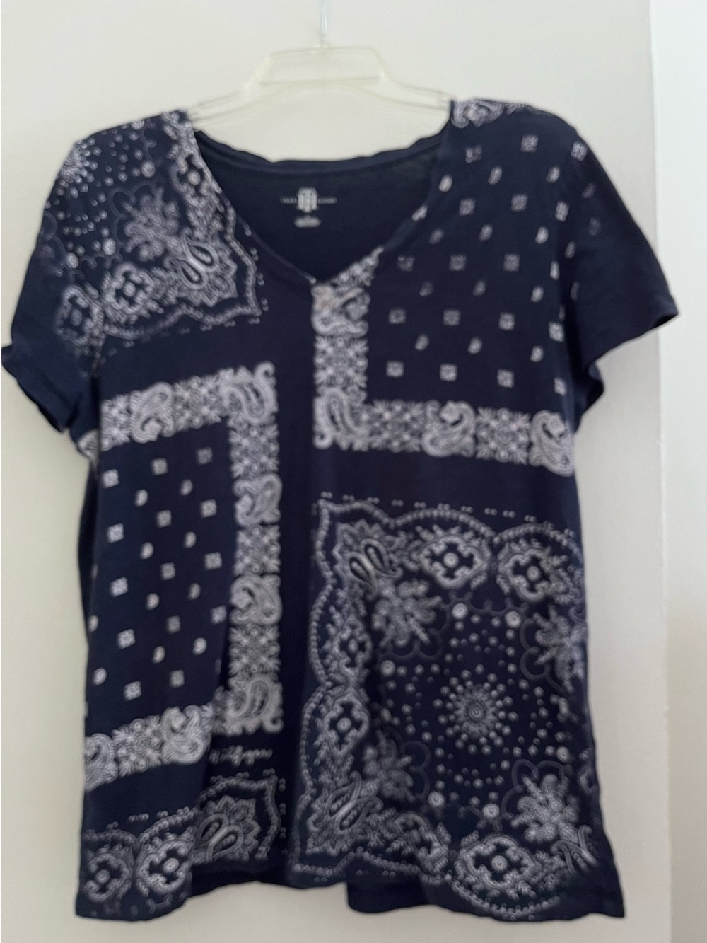 Tommy Hilfiger Navy Bandana Paisley Printed Short Sleeve V-Neck Top-Size Medium